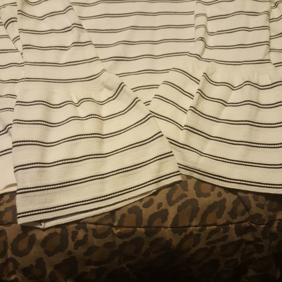Brand NWT Black & Ivory Striped Sweater - Picture 2 of 2